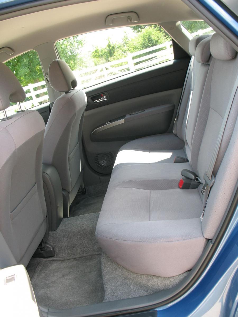 Toyota Prius Touring 2007 года  (фото 18 из 30)